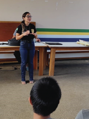A Polícia Civil do Amazonas (PC-AM), por meio da Delegacia Especializada de Polícia (DEP) de São Gabriel da Cachoeira (a 852 quilômetros de Manaus), em conjunto com a Coordenação do Programa Saúde, realizou, na quarta-feira (14/05), uma palestra sobre prevenção e combate à violência sexual contra crianças e adolescentes. O evento foi realizado na Escola Municipal de Saúde, e reuniu aproximadamente 100 pessoas.