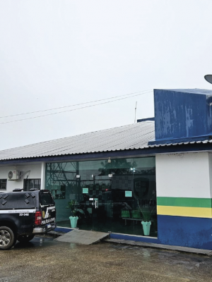 A Polícia Civil do Amazonas (PC-AM), por meio da Delegacia Interativa de Polícia (DIP) e da Delegacia Especializada de Polícia (DEP) de São Gabriel da Cachoeira (a 852 quilômetros de Manaus), cumpriu, na quarta-feira (27), dois mandados de prisão preventiva de um casal, de 21 e 33 anos, pelo homicídio qualificado de seu próprio filho recém-nascido.
