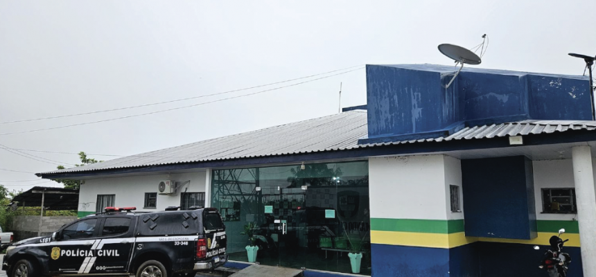 A Polícia Civil do Amazonas (PC-AM), por meio da Delegacia Interativa de Polícia (DIP) e da Delegacia Especializada de Polícia (DEP) de São Gabriel da Cachoeira (a 852 quilômetros de Manaus), cumpriu, na quarta-feira (27), dois mandados de prisão preventiva de um casal, de 21 e 33 anos, pelo homicídio qualificado de seu próprio filho recém-nascido.